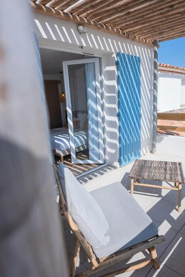 Hotel Casa Marina Saintes-Maries-de-la-Mer 3*,